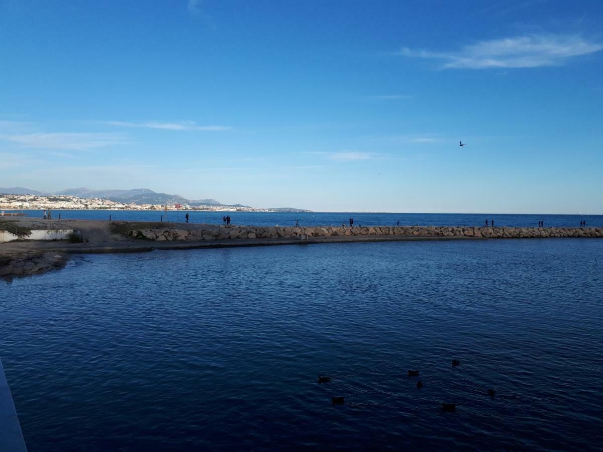 F2 Immeuble Les Pieds Dans L'Eau Apartamento Villeneuve-Loubet Exterior foto